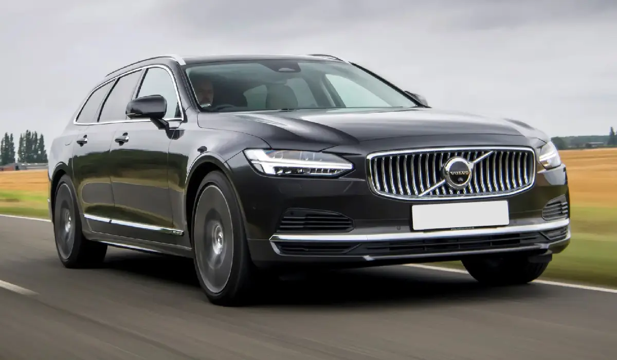Volvo - V90 Cross Country D5 Inscription - Luxury Car Rentals - Preowned Luxury Car - Exclusive Concierge Club.webp